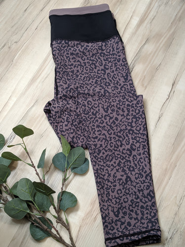 MODISH LEOPARD LEGGINGS